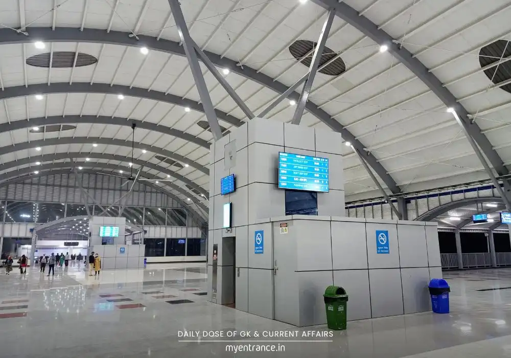 Rani Kamlapati Railway Station in Bhopal – A futuristic hub with airport-like facilities.